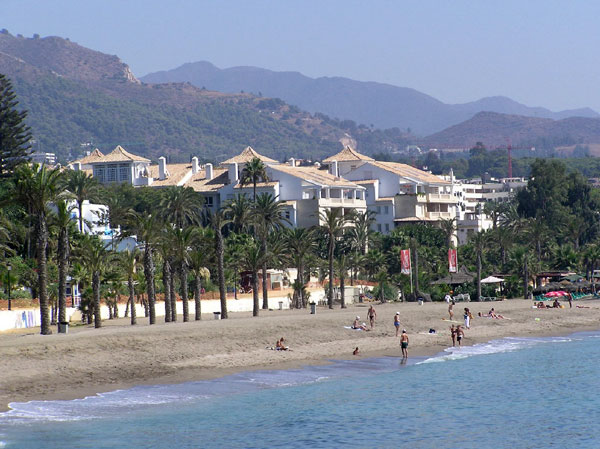 Las Canas Beach Promenade